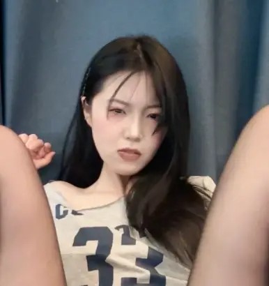 小奶子骚货